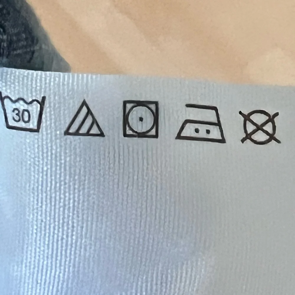 Hollister Plaid Poplin Long Sleeve Button Down Shirt - Picture 13 of 14